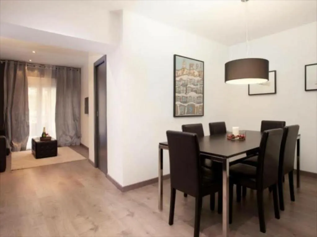 Alcam Encants Plus Barcelona Apartment